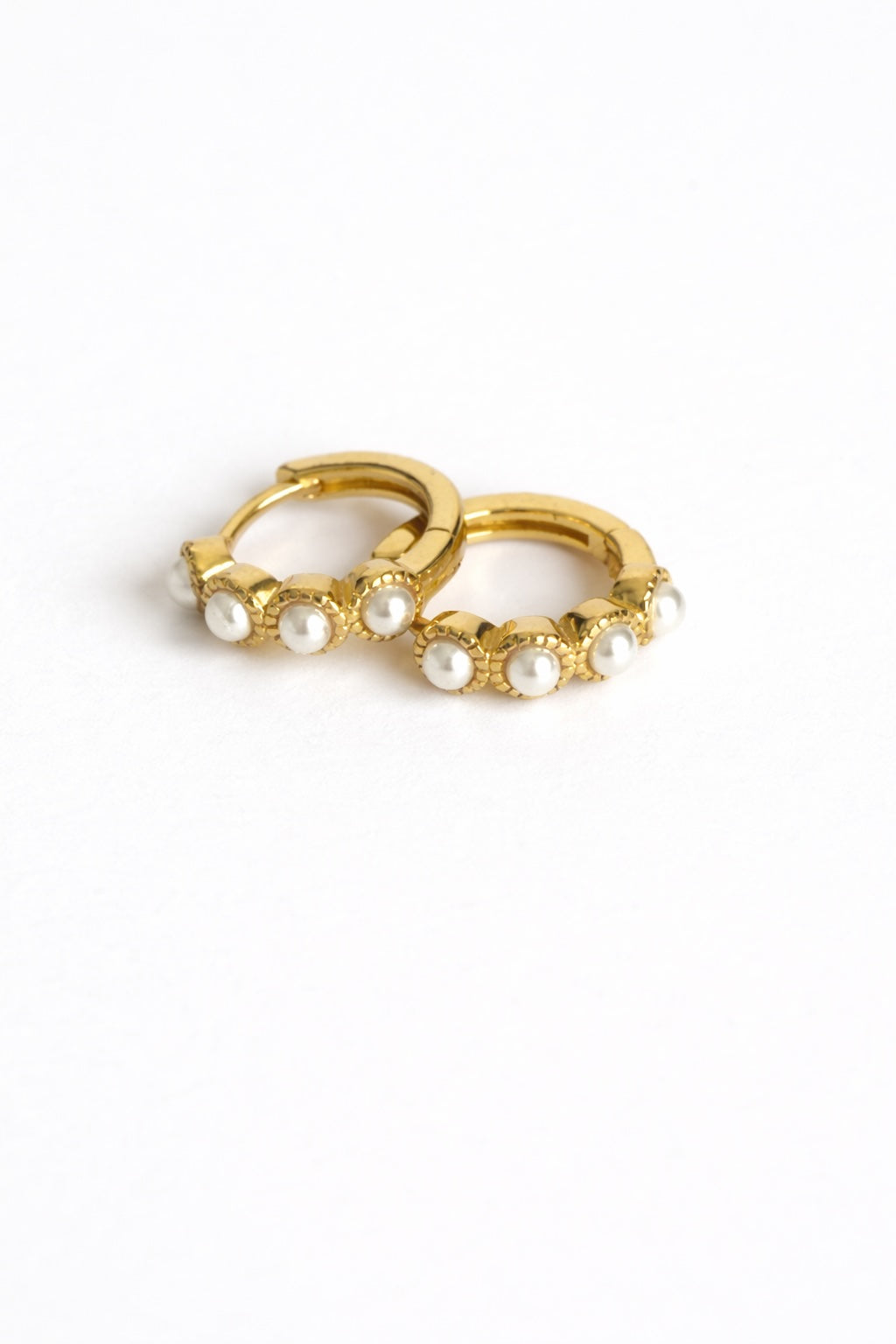 Freshwater Pearl Hoop Earring